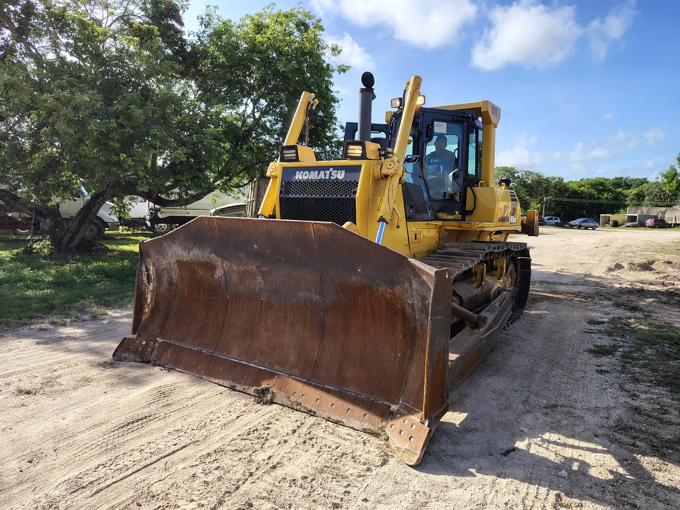 Bulldozer Komatsu D85EX-15E0, unidad BD-107