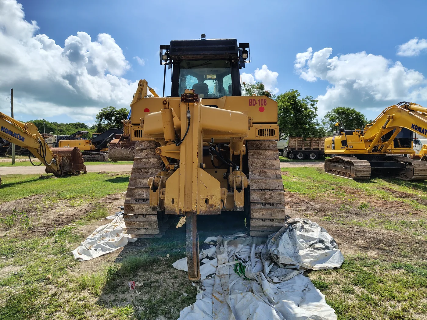Bulldozer Caterpillar D8T, unidad BD-108