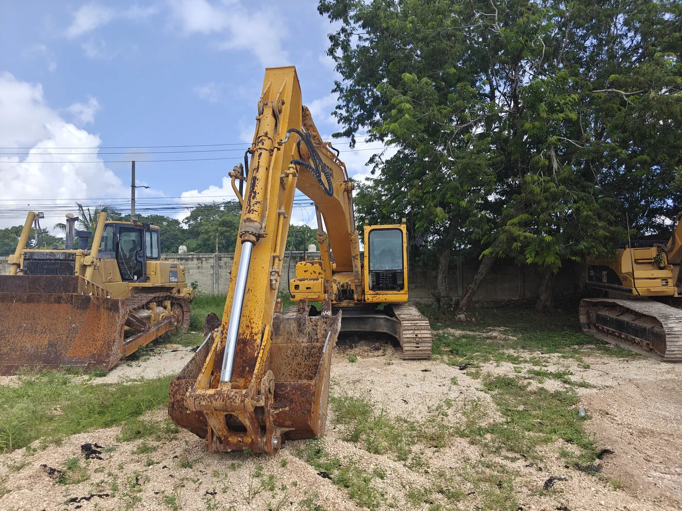 Excavadora Hyundai 330LC-7, unidad EX-07