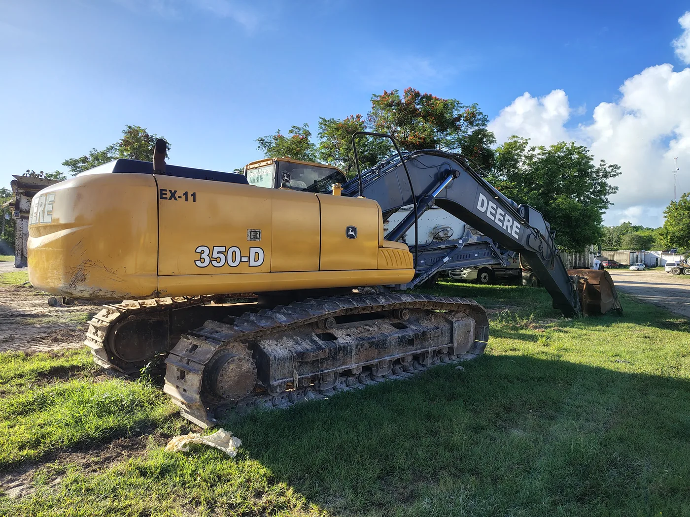 Excavadora John Deere 350DLC, unidad EX-11