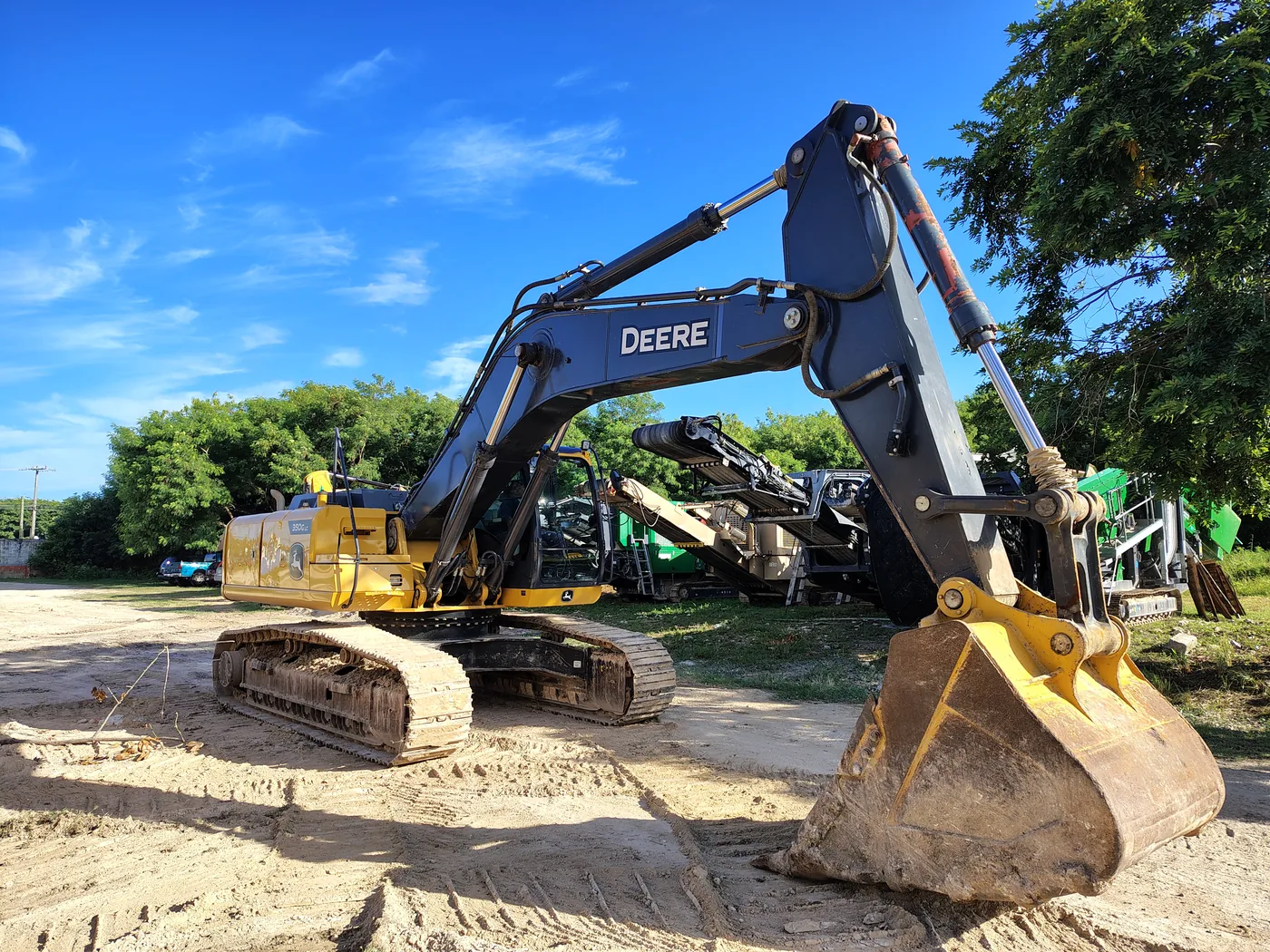Excavadora John Deere 350P, unidad EX-22