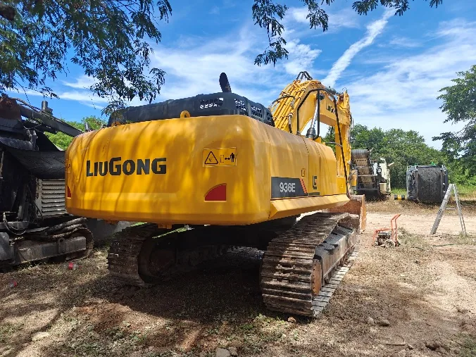 Excavadora Komatsu PC300LC-8M0, unidad EX-27