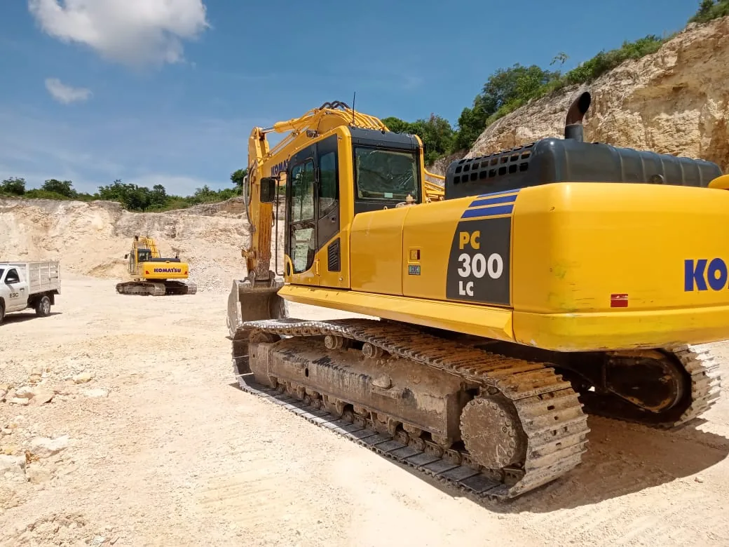 Excavadora Komatsu PC350LC-8M0, unidad EX-28