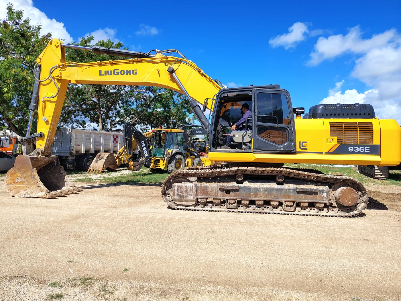 Excavadora Liugong 936E, unidad EX-33