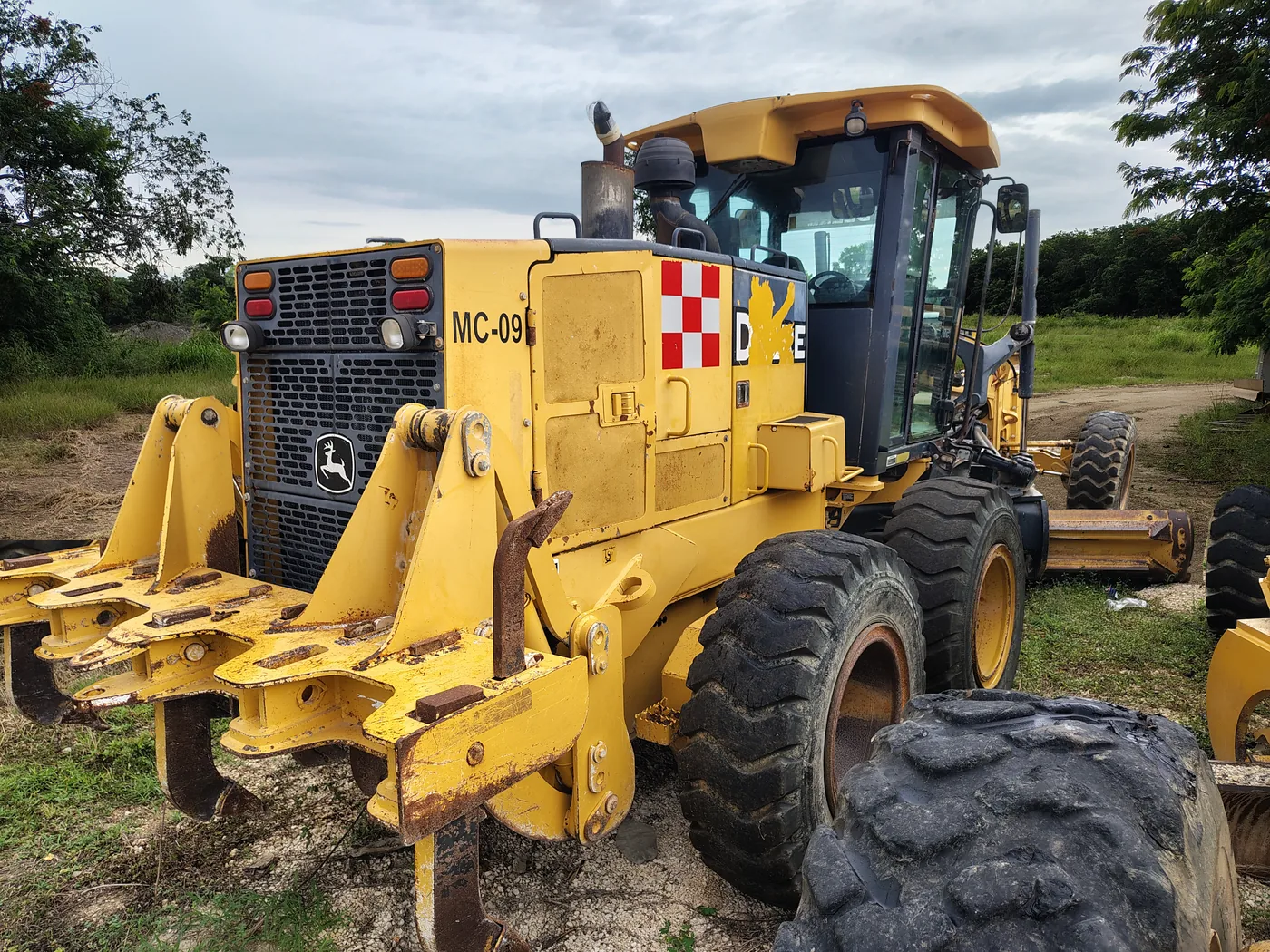Motoconformadora John Deere 870 D, unidad MC-09