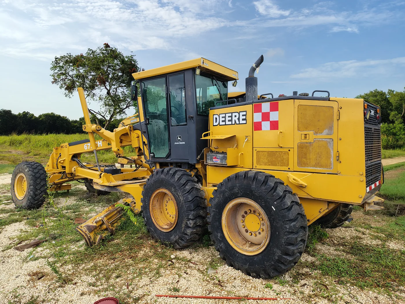 Motoconformadora John Deere 672 CH, unidad MC-12
